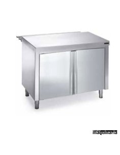 Mueble self service neutro con puertas y estante 2
