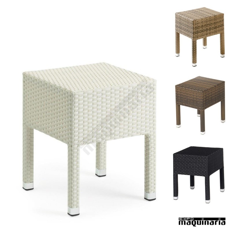 Taburete bajo de rattan IM4552