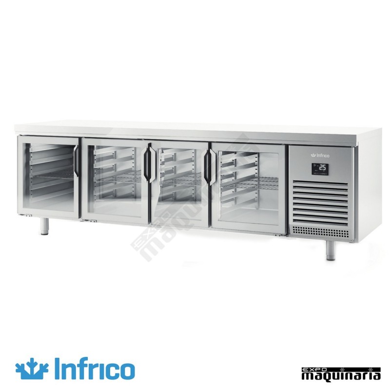 Mesa refrigerada con puertas cristal (2452 x 600 cm) BMPP 2500 CR