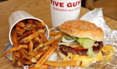 Five Guys abre al fin en España