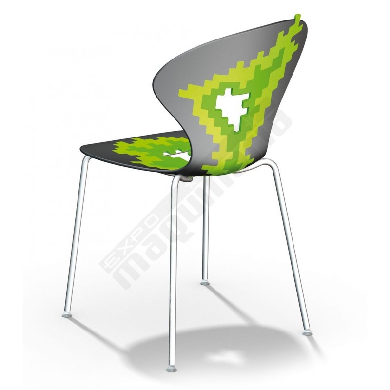 Silla de diseño en resina